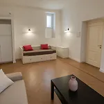 Femi Castle * Рим
