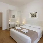 Apartment Femi Castle Rome