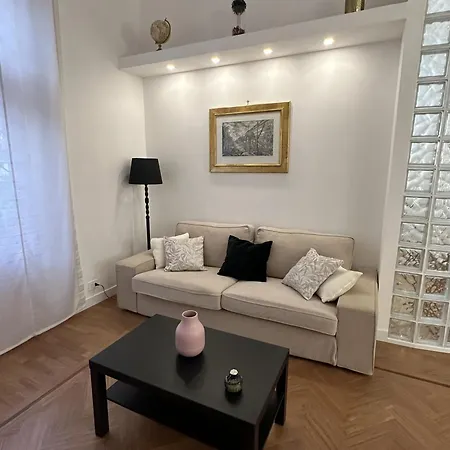 Femi Apartment Rome